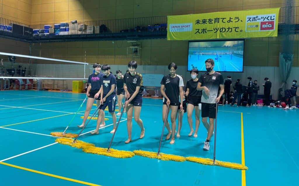 U-19日本代表合宿をサポートする上場雄也